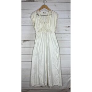Vintage Lily of France Nightgown Womens Small White Lace Maxi Made USA ILGWU 70s